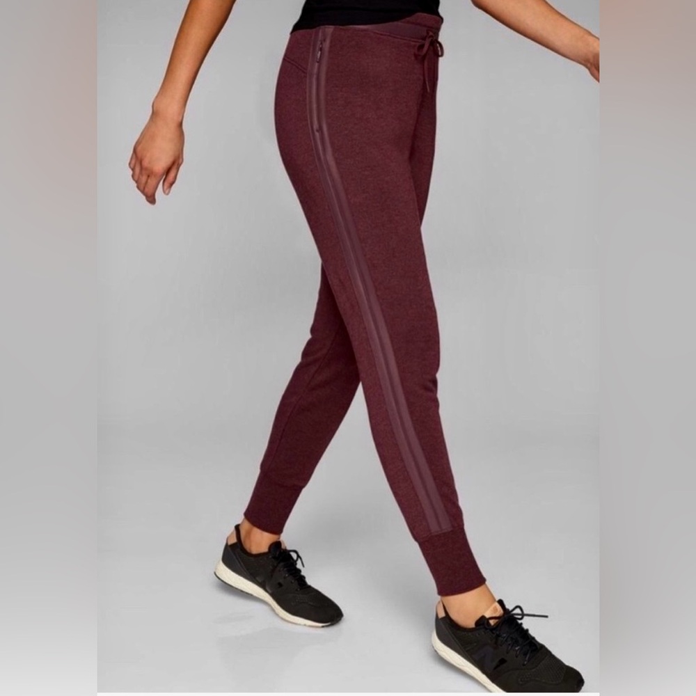 * New Athleta Coaster Joggers Purple Burgundy Color SZ Small *